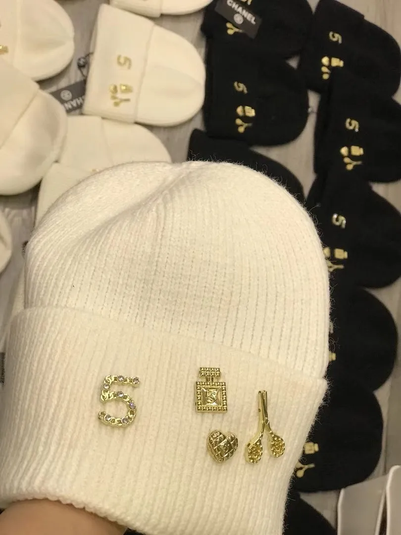 Chanel 羊绒针织帽