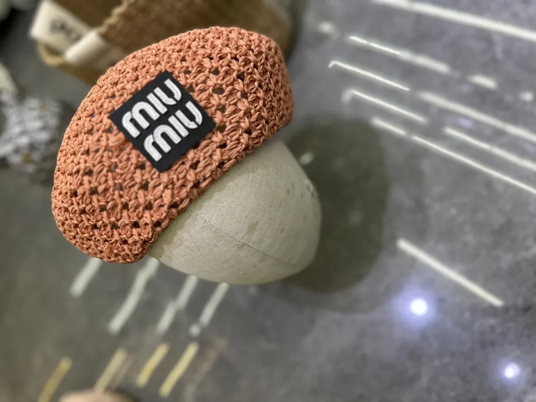 Miumiu 爆款手工编织贝雷帽