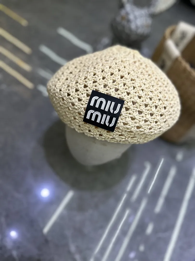 Miumiu 爆款手工编织贝雷帽