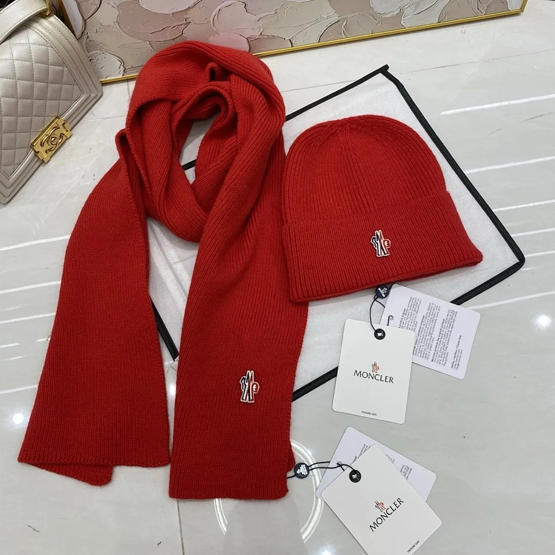 Moncler 羊绒针织帽+围巾🧣