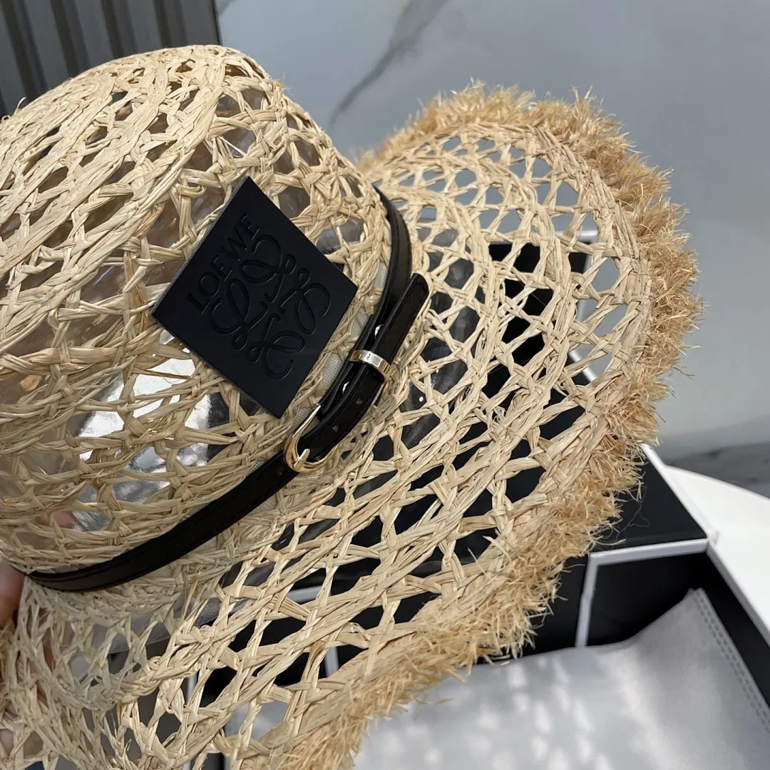 罗意威新款大檐遮阳防晒草帽 炎炎夏日出街必备防晒单品， 海边约起也妥妥滴，透气棉四季可佩戴