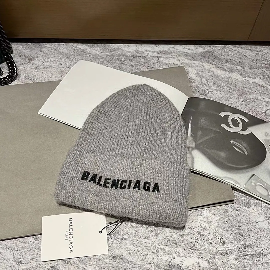 BALENCIAGA 兔毛针织帽