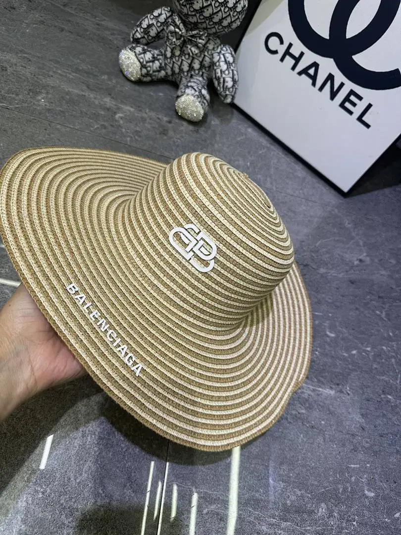 巴黎世家爆款大檐帽