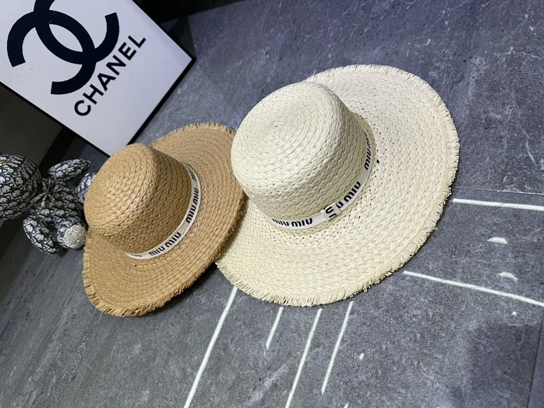 Miumiu 爆款编织大檐平顶帽