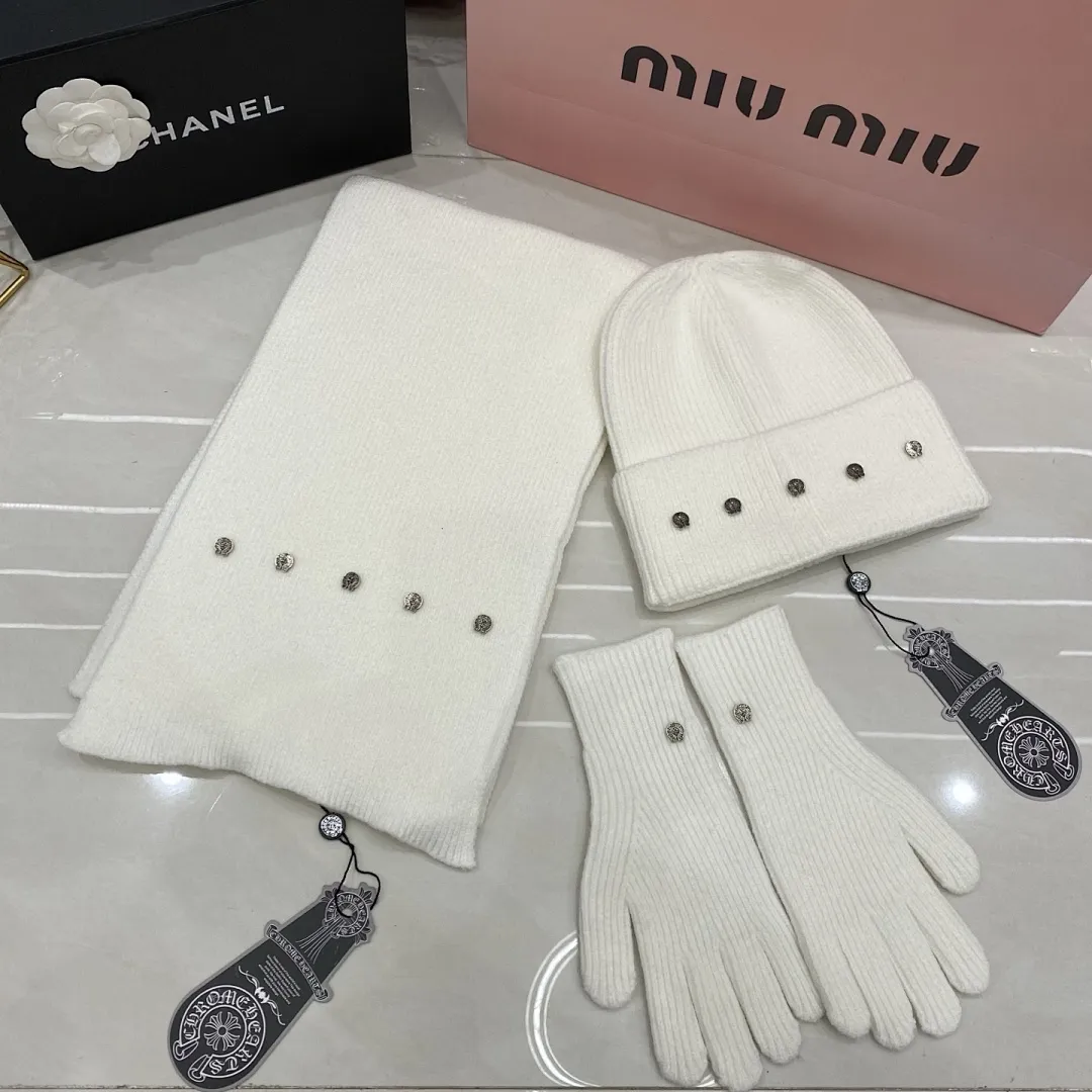 克罗心 三件套 羊绒针织帽+围巾🧣+手套🧤