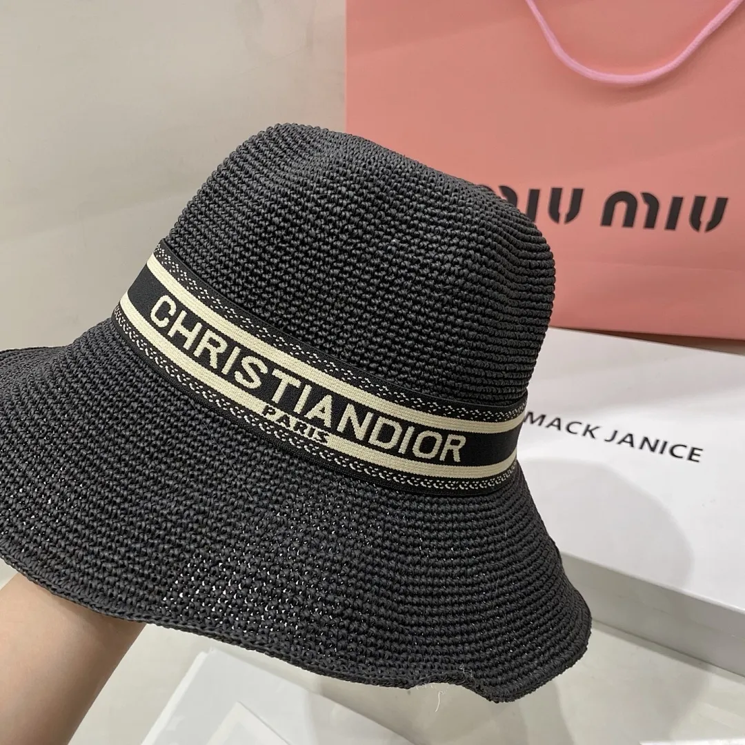 Dior 钩针渔夫帽