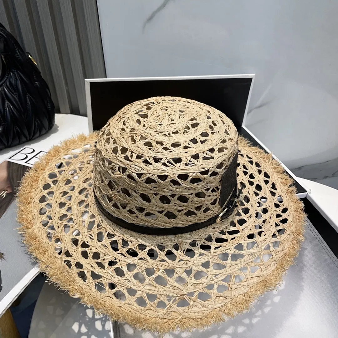 罗意威新款大檐遮阳防晒草帽 炎炎夏日出街必备防晒单品， 海边约起也妥妥滴，透气棉四季可佩戴