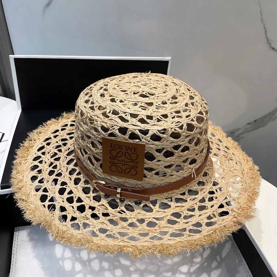 罗意威新款大檐遮阳防晒草帽 炎炎夏日出街必备防晒单品， 海边约起也妥妥滴，透气棉四季可佩戴