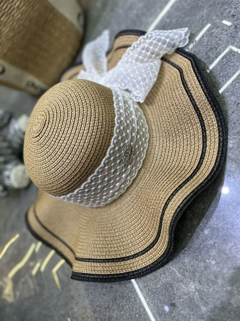 普拉达爆款蕾丝波浪边大檐帽