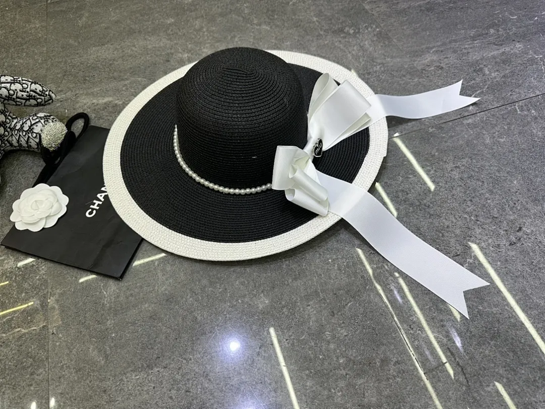 Miumiu 爆款蝴蝶结🎀拼色设计大檐帽