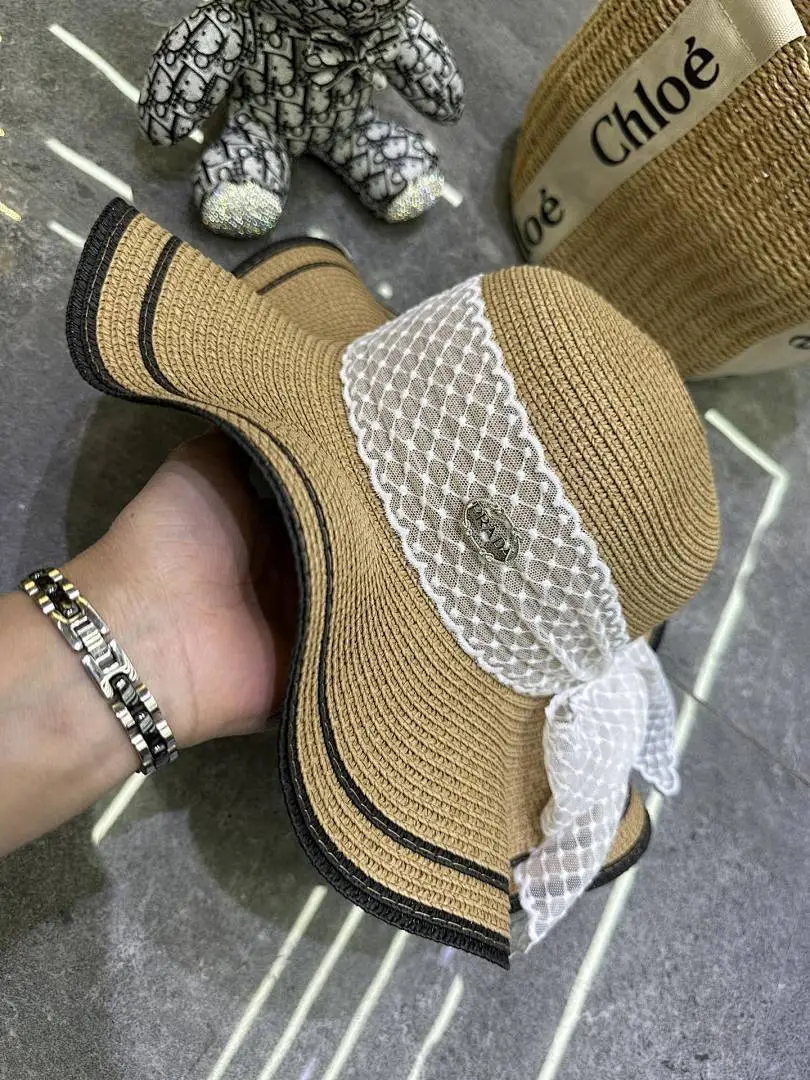 普拉达爆款蕾丝波浪边大檐帽