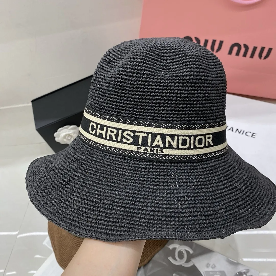 Dior 钩针渔夫帽