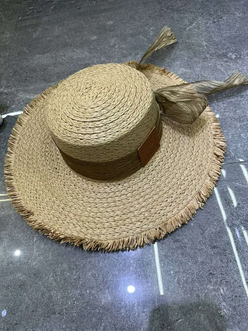 罗意威爆款草编磨毛平顶帽