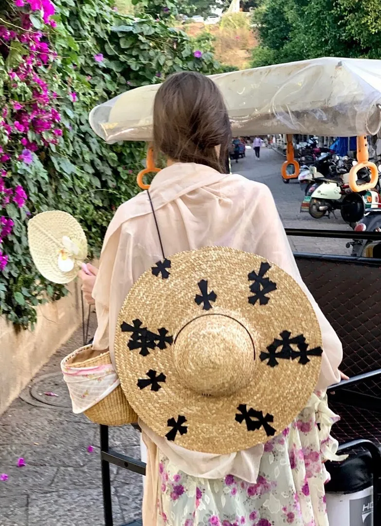 跑量🉐115 定制款，不退换！ 上新ꫛꫀꪝ ❥—— 🆕超赞克罗心十字架麦秆草大边盆帽 🪄少量现货 赶快报单 🖤出游度假拍照必备单品 📸超级出片