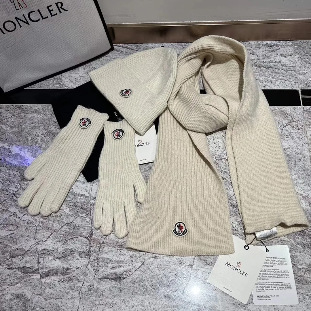 Moncler 三件套 羊绒针织帽+围巾🧣+手套🧤