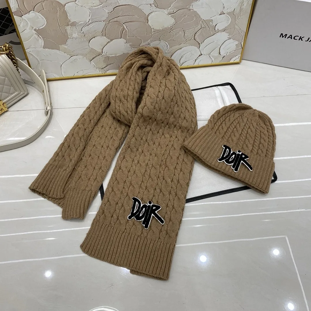 Dior迪奥 麻花羊绒针织帽+围巾🧣