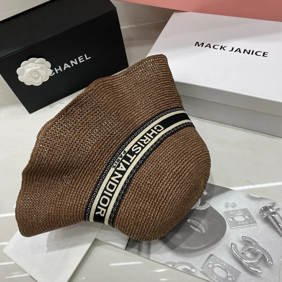 Dior 钩针渔夫帽