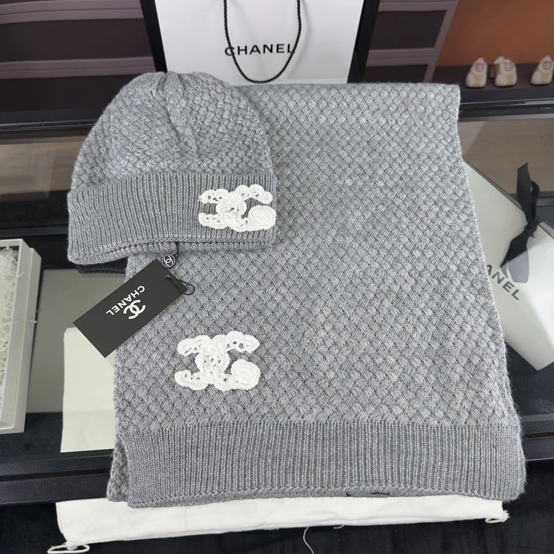 小香 羊毛套装含50%羊毛