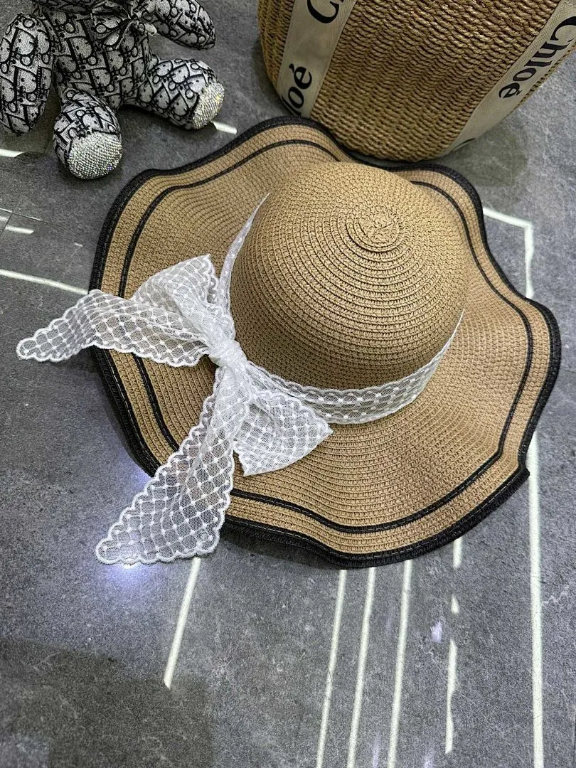 普拉达爆款蕾丝波浪边大檐帽