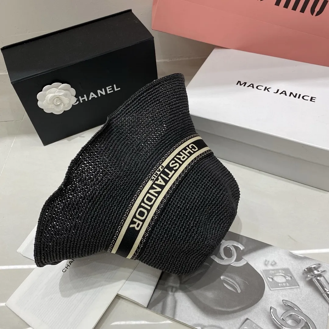 Dior 钩针渔夫帽