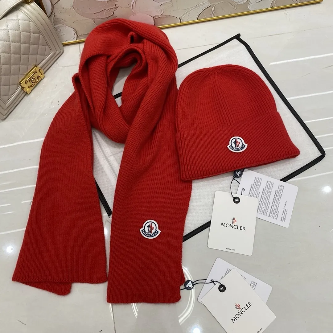 Moncler 羊绒针织帽+围巾🧣