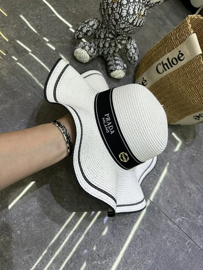 普拉达爆款蕾丝波浪边大檐帽