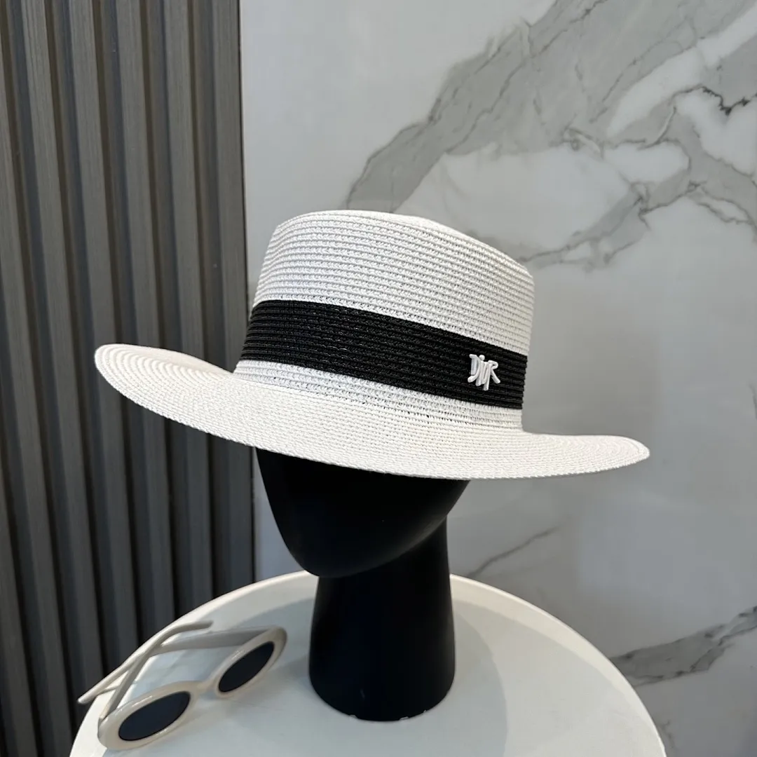 迪奥 Dior2025新款草帽，高级定制，名媛风，细节待上，夏季防晒防紫外线，出行必备，百搭好看