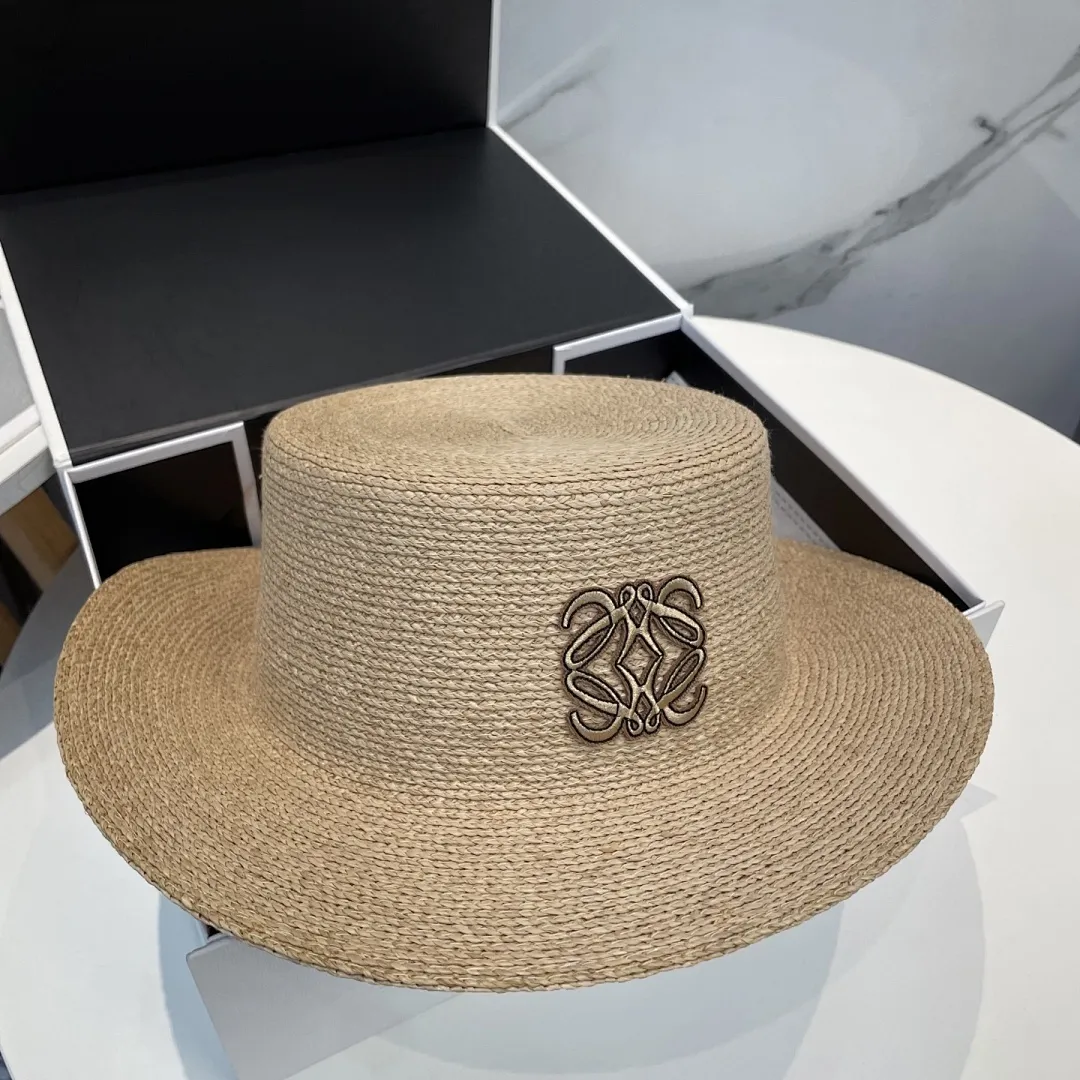 Loewe罗意威 2025新款拉菲草帽,纯手工钩织,产量极少,重工打造,专柜同款,头围57cm