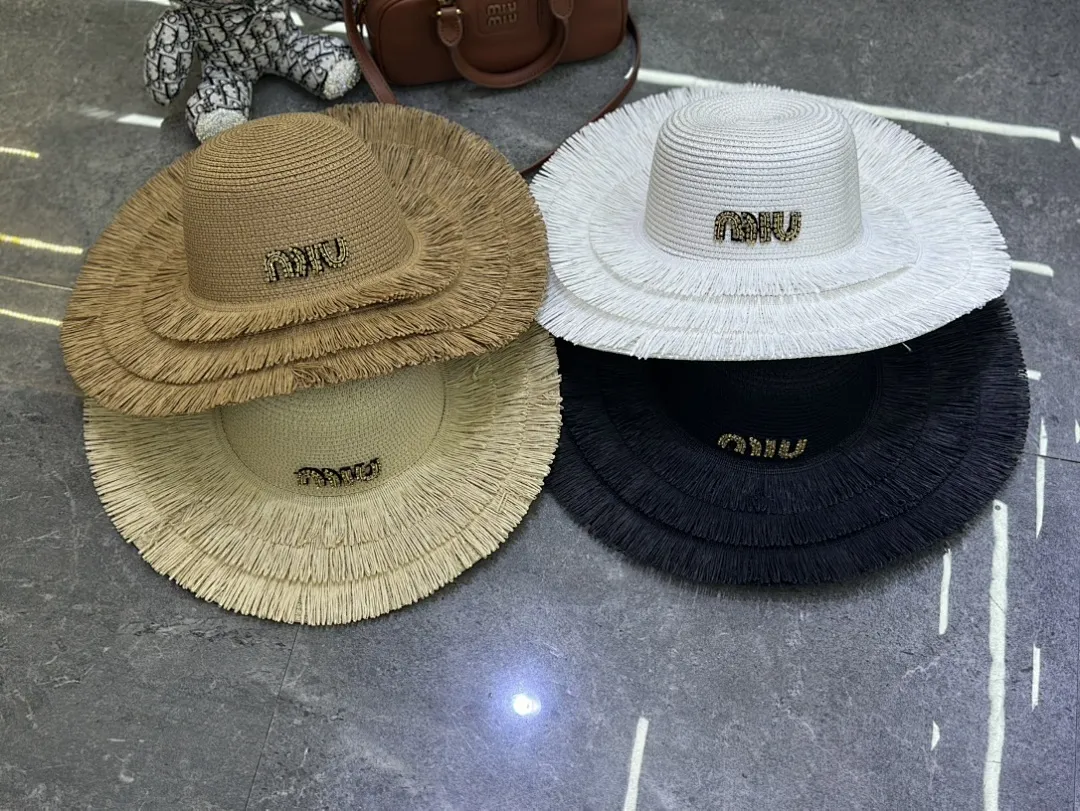 Miumiu 爆款裙边大檐帽