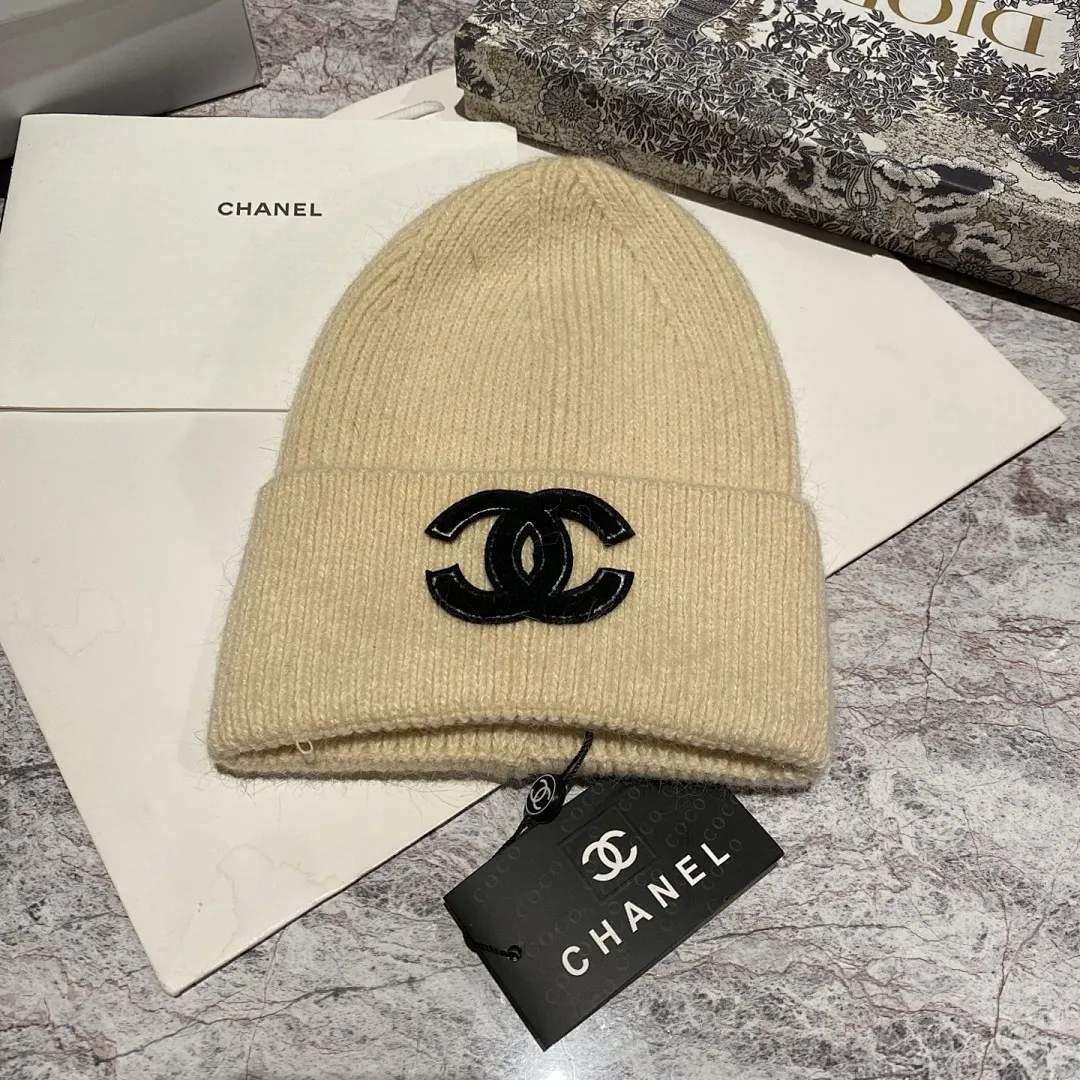 CHANEL 兔毛针织帽