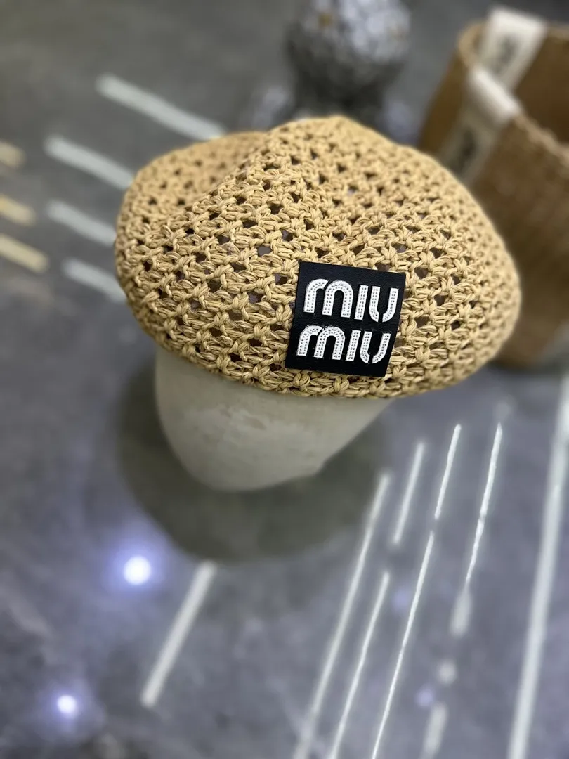 Miumiu 爆款手工编织贝雷帽