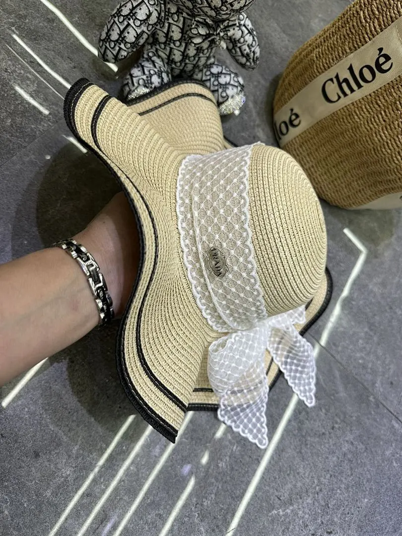 普拉达爆款蕾丝波浪边大檐帽