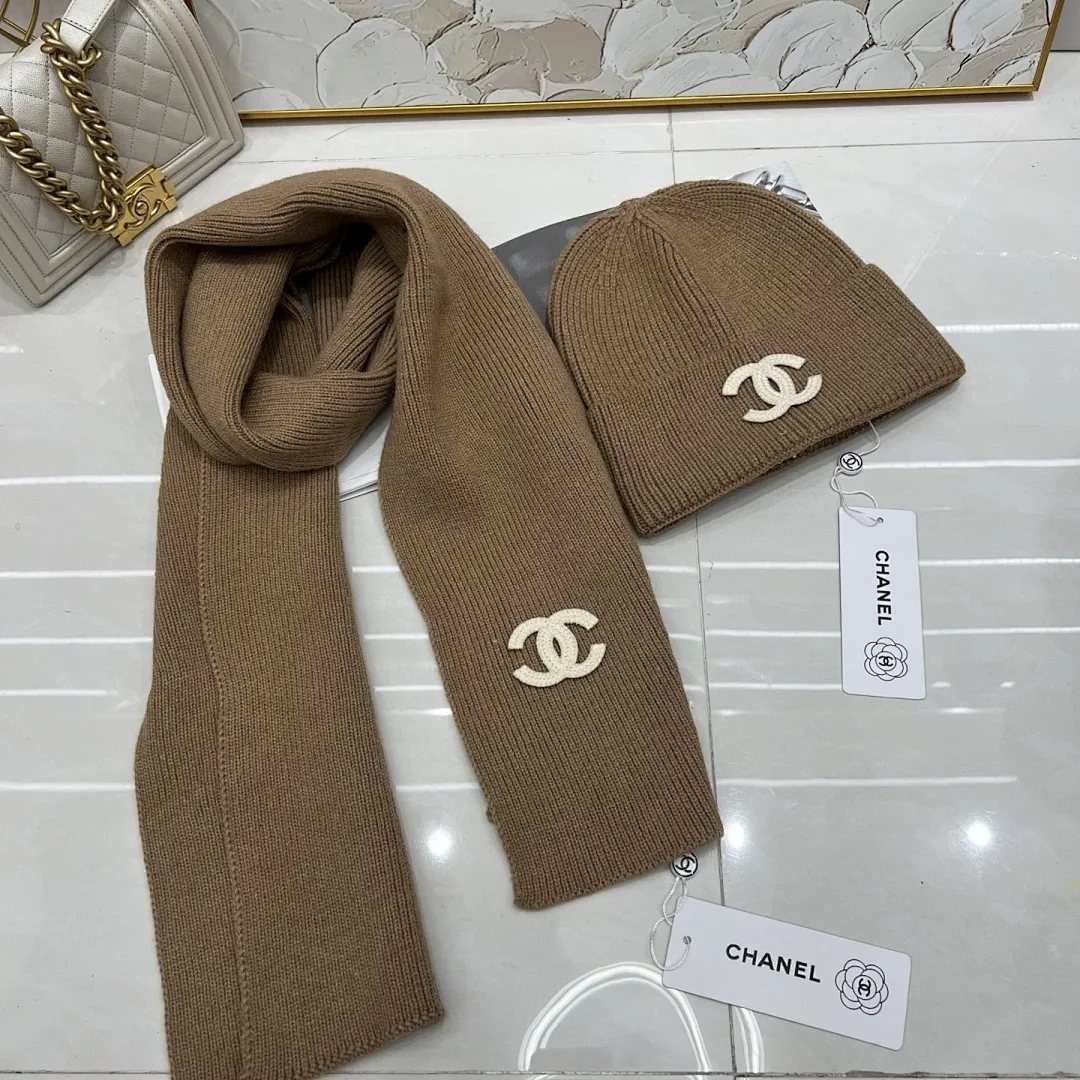 Chanel 羊绒针织帽+围巾🧣