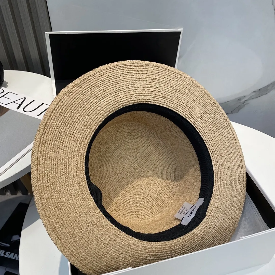 Loewe罗意威 2025新款拉菲草帽，纯手工钩织，产量极少，重工打造，专柜同款，头围57cm