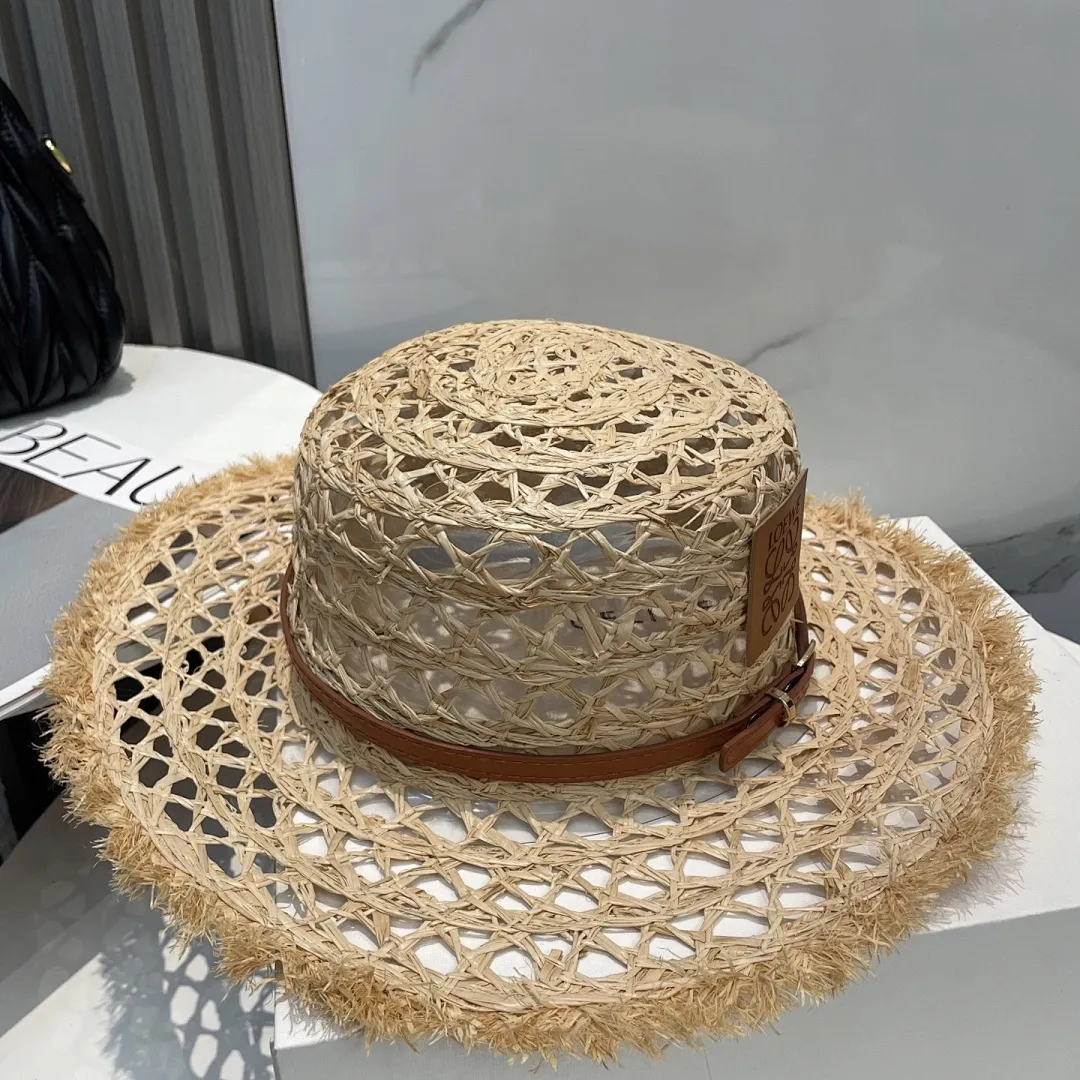 罗意威新款大檐遮阳防晒草帽 炎炎夏日出街必备防晒单品， 海边约起也妥妥滴，透气棉四季可佩戴