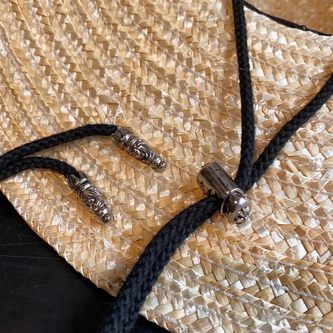 跑量🉐115 定制款,不退换! 上新ꫛꫀꪝ ❥—— 🆕超赞克罗心十字架麦秆草大边盆帽 🪄少量现货 赶快报单 🖤出游度假拍照必备单品 📸超级出片