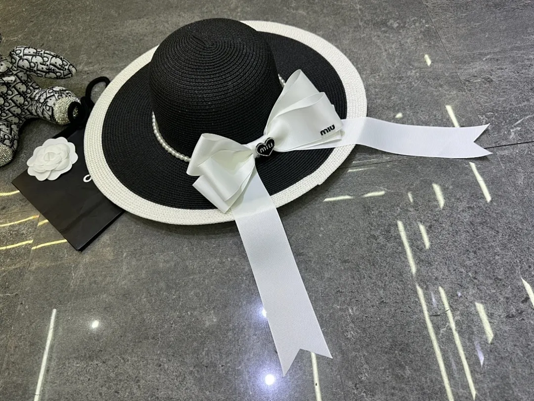 Miumiu 爆款蝴蝶结🎀拼色设计大檐帽