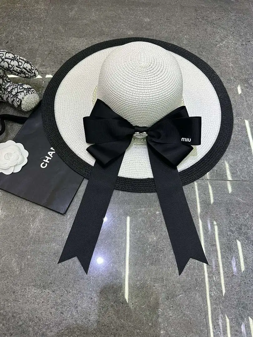 Miumiu 爆款蝴蝶结🎀拼色设计大檐帽