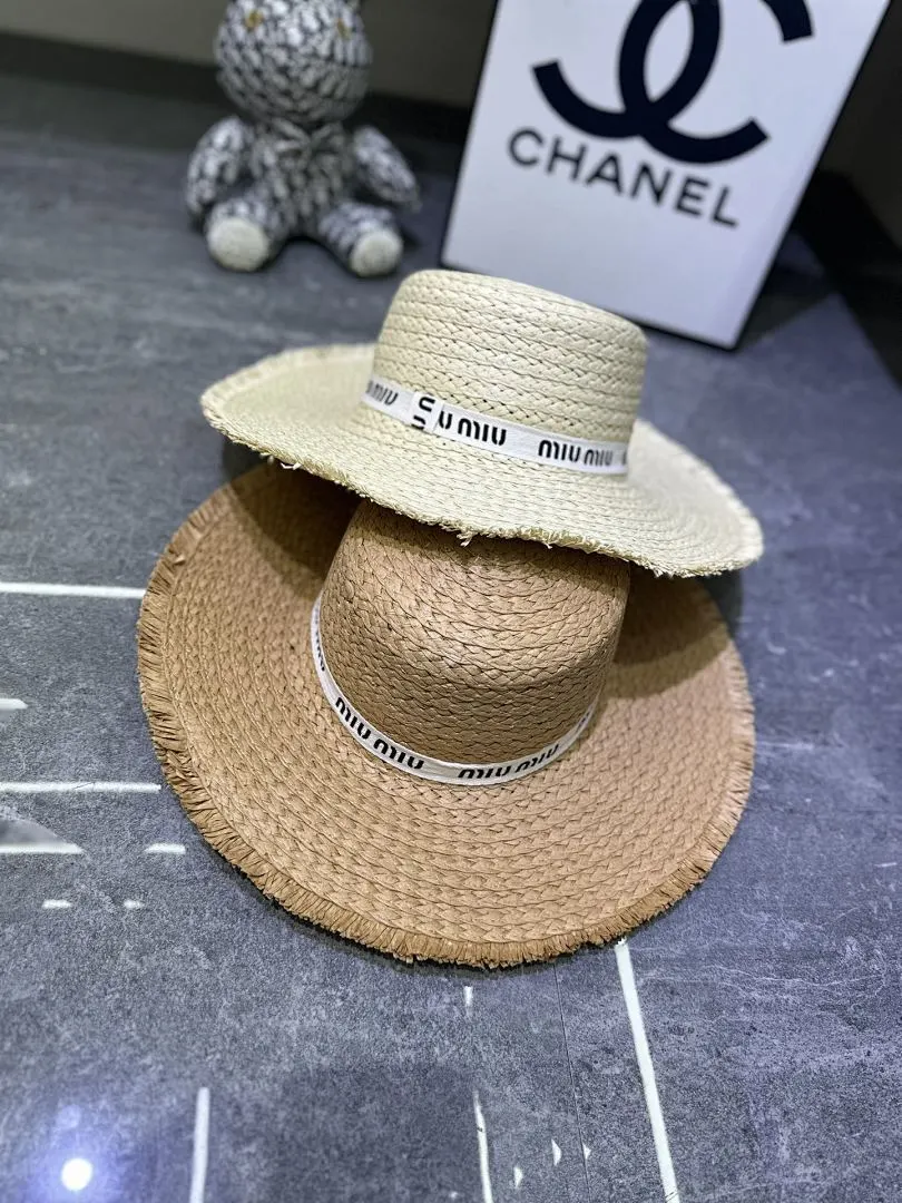 Miumiu 爆款编织大檐平顶帽