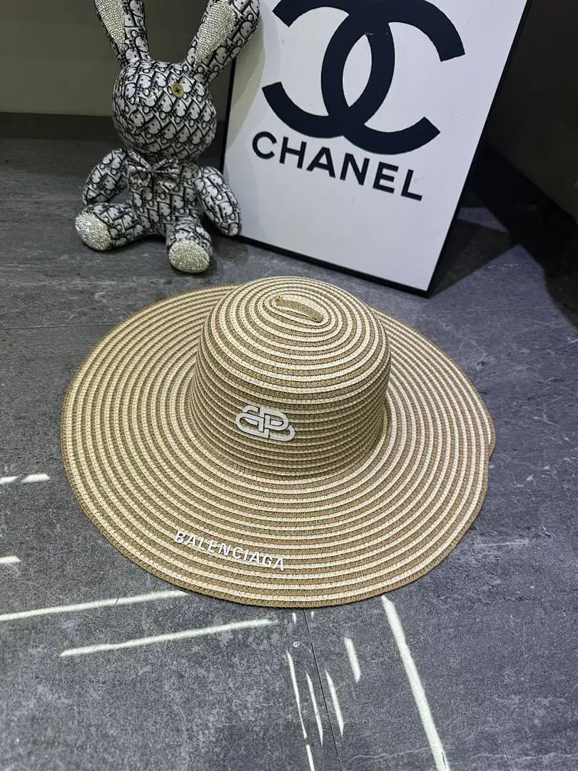 巴黎世家爆款大檐帽