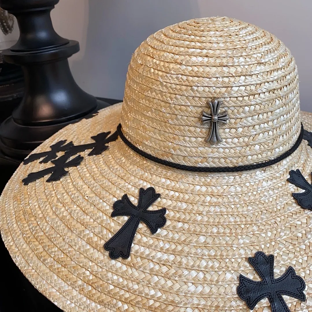 跑量🉐115 定制款，不退换！ 上新ꫛꫀꪝ ❥—— 🆕超赞克罗心十字架麦秆草大边盆帽 🪄少量现货 赶快报单 🖤出游度假拍照必备单品 📸超级出片