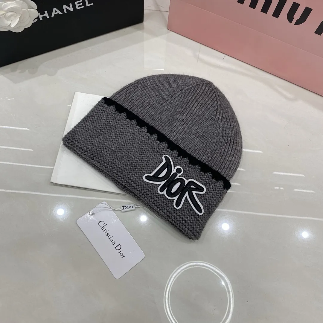 Dior 羊绒针织帽
