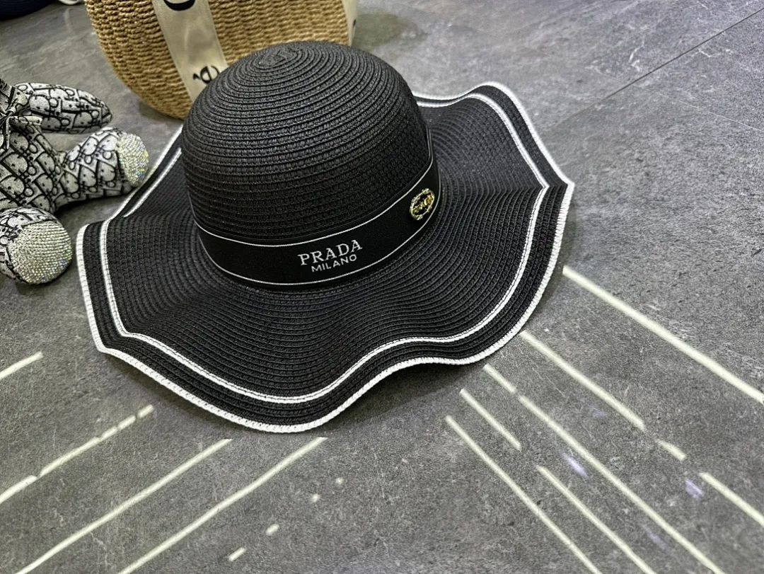 普拉达爆款蕾丝波浪边大檐帽