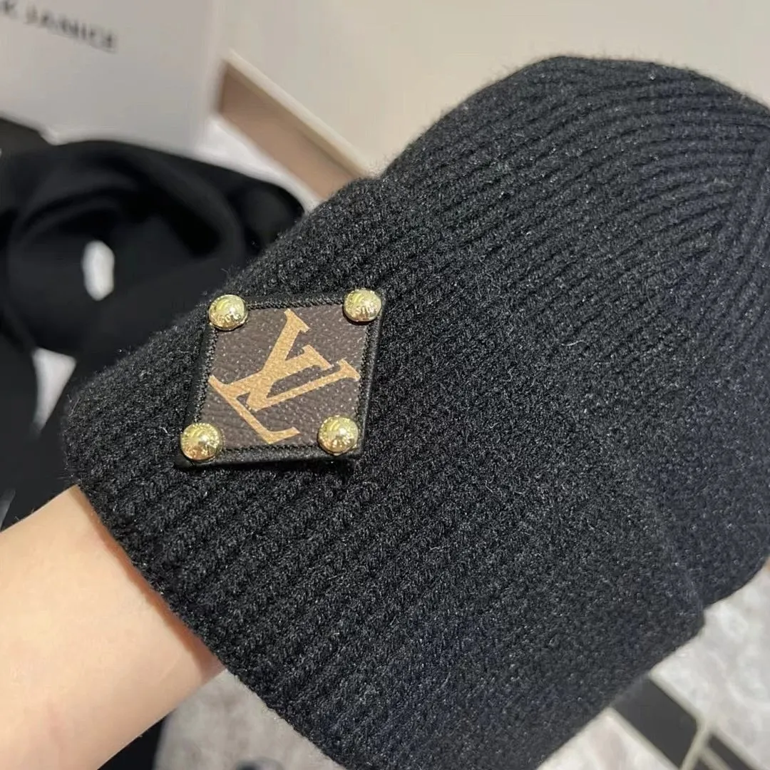 Lv 羊绒针织帽+围巾🧣
