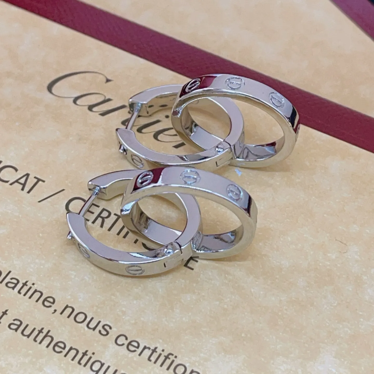 P50KE031 【Cartie*最新款🆕🆕卡地亚银色圆形双环扣耳环】一致ZP黄铜材质,非常的上镜‼️设计很特别值得入手🔥高级手工坊系列