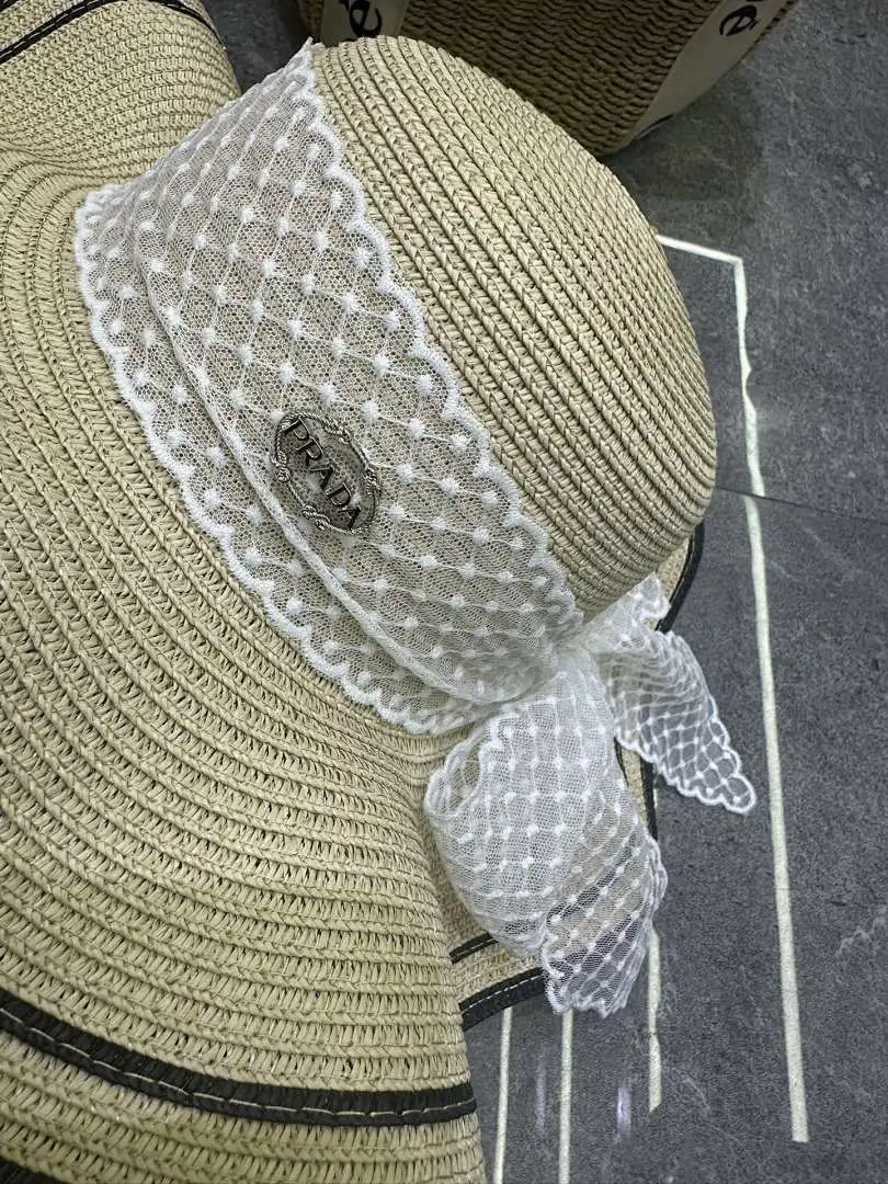 普拉达爆款蕾丝波浪边大檐帽