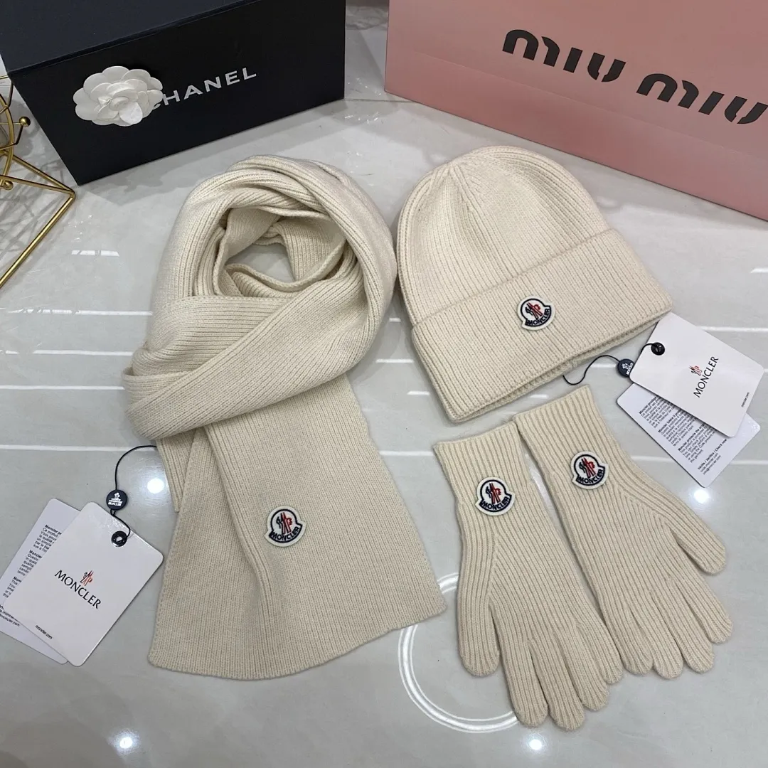 Moncler 三件套 羊绒针织帽+围巾🧣+手套🧤