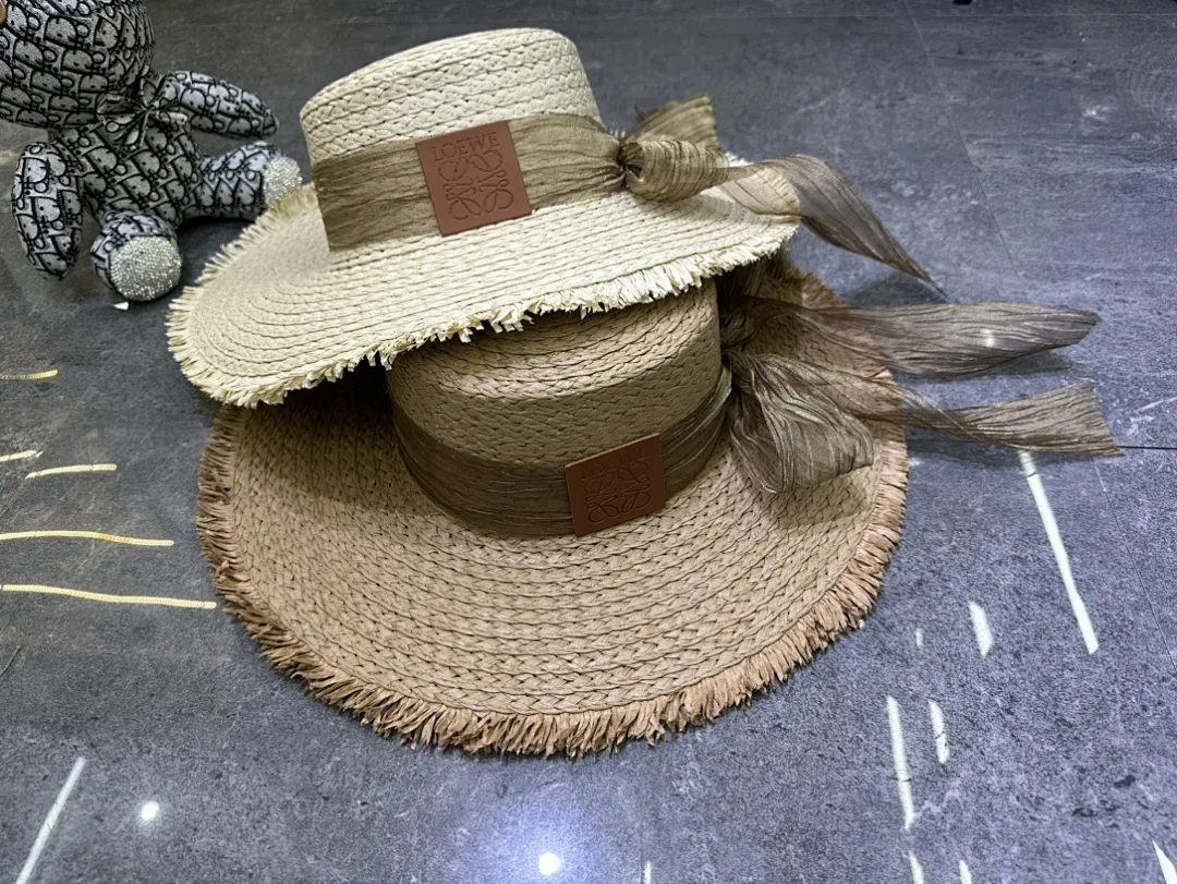 罗意威爆款草编磨毛平顶帽