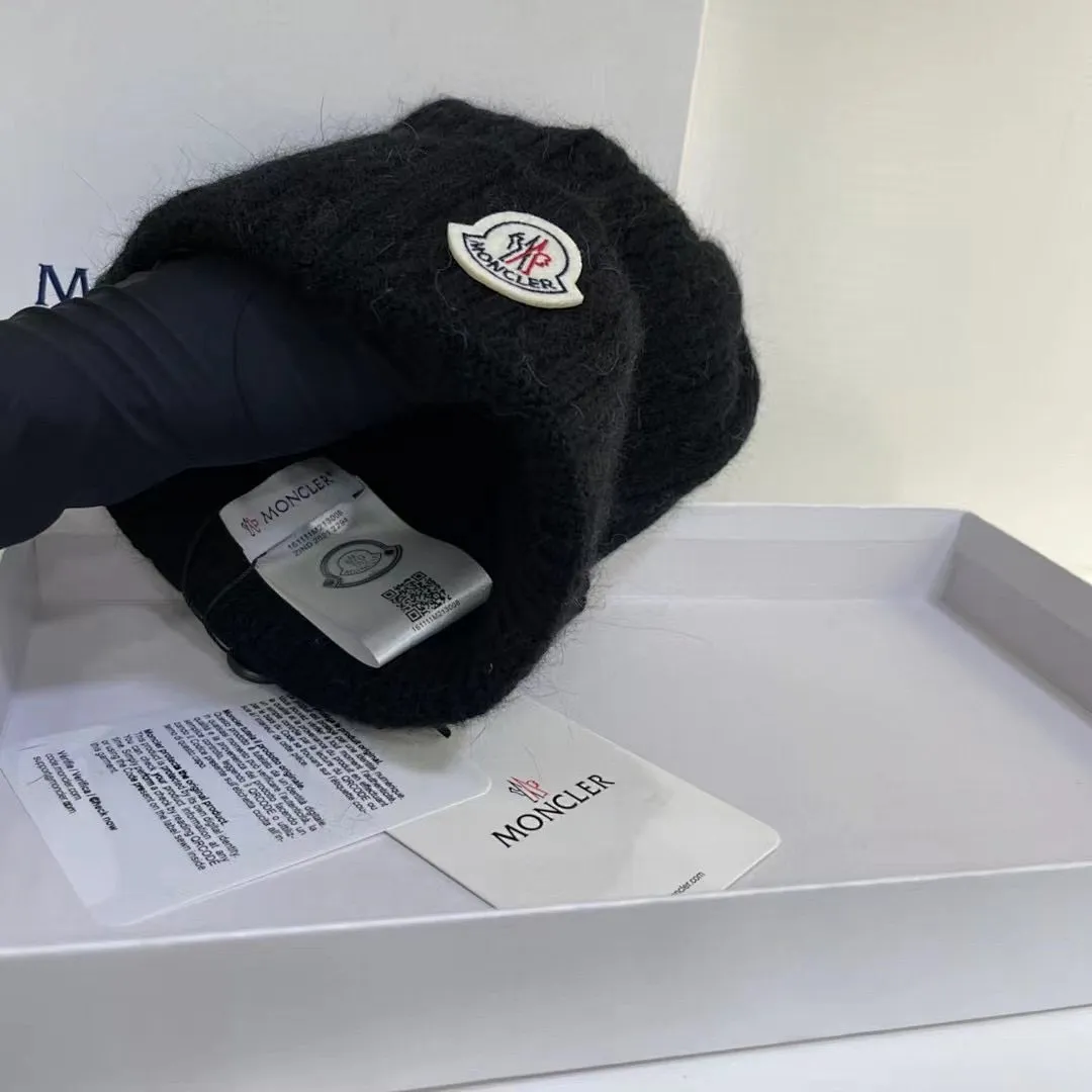 MONCLER 兔毛麻花针织帽