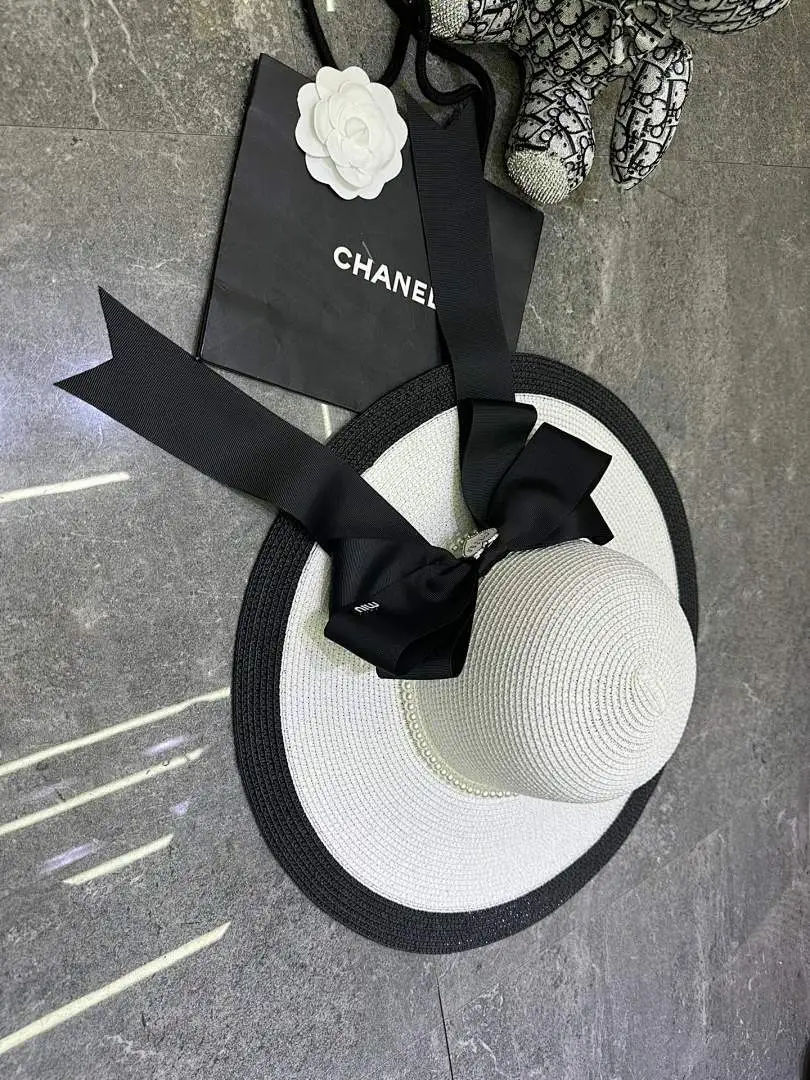 Miumiu 爆款蝴蝶结🎀拼色设计大檐帽